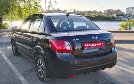 KIA Rio II, 2011 год, 620 000 рублей, 1 фотография