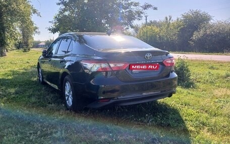Toyota Camry, 2018 год, 2 749 000 рублей, 10 фотография