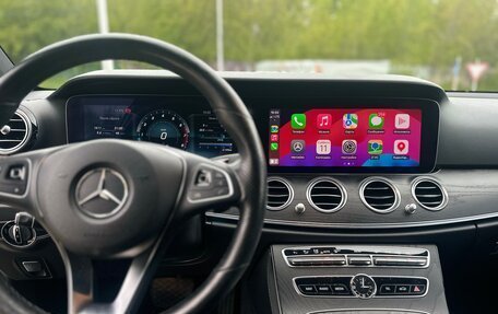 Mercedes-Benz E-Класс, 2018 год, 3 500 000 рублей, 10 фотография