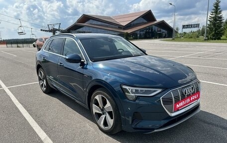 Audi e-tron I, 2019 год, 5 435 000 рублей, 8 фотография