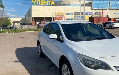 Opel Astra J, 2013 год, 635 000 рублей, 2 фотография