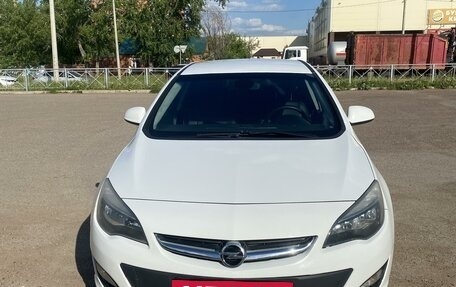 Opel Astra J, 2013 год, 635 000 рублей, 3 фотография