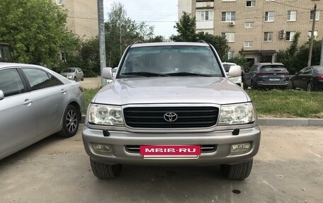 Toyota Land Cruiser 100 рестайлинг 2, 1999 год, 1 485 000 рублей, 3 фотография