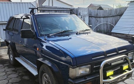 Nissan Terrano II рестайлинг, 1993 год, 599 000 рублей, 3 фотография