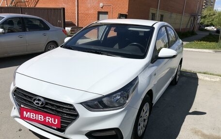 Hyundai Solaris II рестайлинг, 2019 год, 1 700 000 рублей, 2 фотография