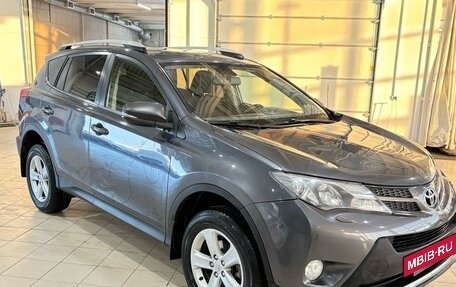 Toyota RAV4, 2014 год, 1 940 000 рублей, 2 фотография