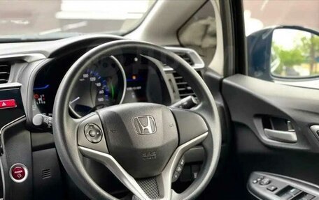 Honda Fit III, 2016 год, 1 300 000 рублей, 19 фотография