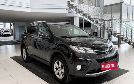 Toyota RAV4, 2015 год, 2 454 000 рублей, 3 фотография