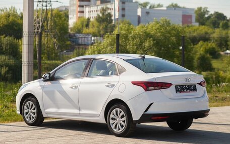 Hyundai Solaris II рестайлинг, 2021 год, 1 595 000 рублей, 8 фотография