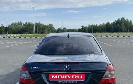 Mercedes-Benz E-Класс, 2005 год, 850 000 рублей, 3 фотография