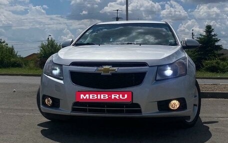 Chevrolet Cruze II, 2010 год, 730 000 рублей, 4 фотография