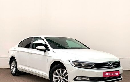 Volkswagen Passat B8 рестайлинг, 2016 год, 1 856 400 рублей, 3 фотография