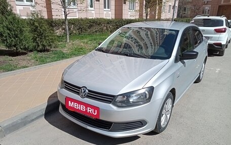 Volkswagen Polo VI (EU Market), 2013 год, 870 000 рублей, 1 фотография