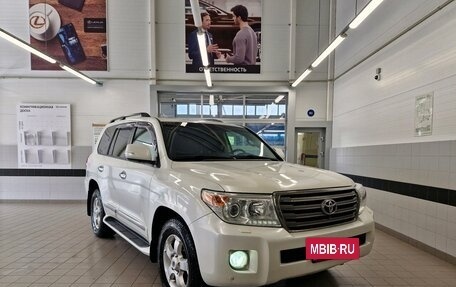 Toyota Land Cruiser 200, 2015 год, 4 149 000 рублей, 3 фотография