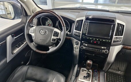 Toyota Land Cruiser 200, 2015 год, 4 149 000 рублей, 9 фотография