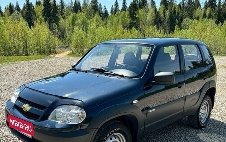 Chevrolet Niva I рестайлинг, 2013 год, 677 000 рублей, 3 фотография