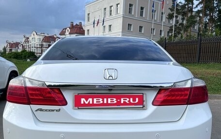 Honda Accord IX рестайлинг, 2013 год, 1 700 000 рублей, 5 фотография