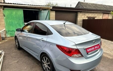 Hyundai Solaris II рестайлинг, 2012 год, 770 000 рублей, 6 фотография