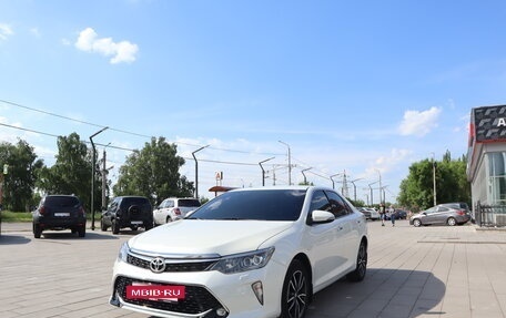 Toyota Camry, 2017 год, 2 709 000 рублей, 3 фотография