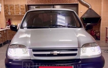 Chevrolet Niva I рестайлинг, 2005 год, 385 000 рублей, 3 фотография