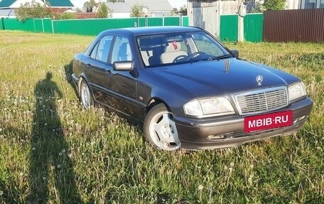 Mercedes-Benz C-Класс, 1998 год, 400 000 рублей, 3 фотография