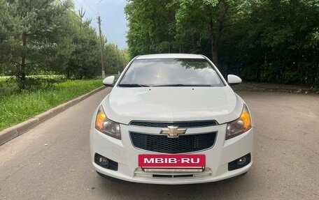 Chevrolet Cruze II, 2010 год, 475 000 рублей, 3 фотография