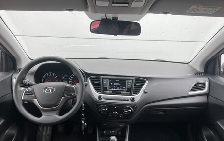 Hyundai Solaris II рестайлинг, 2018 год, 1 386 000 рублей, 7 фотография