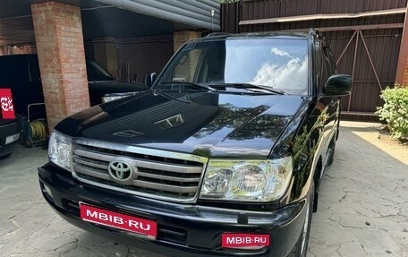 Toyota Land Cruiser 100 рестайлинг 2, 2006 год, 2 300 000 рублей, 1 фотография