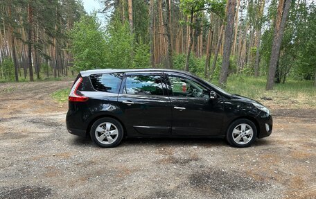 Renault Scenic III, 2009 год, 900 000 рублей, 3 фотография