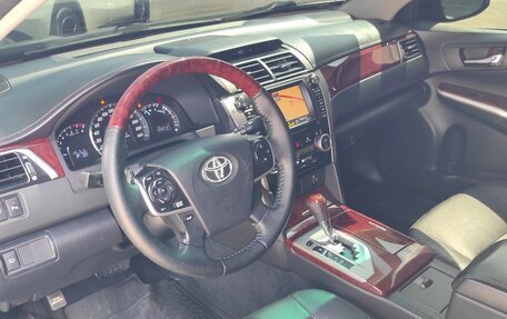 Toyota Camry, 2012 год, 1 800 000 рублей, 19 фотография