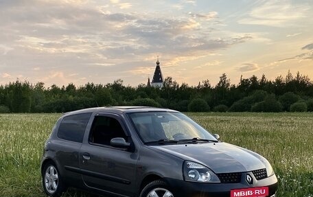 Renault Clio III, 2001 год, 430 000 рублей, 3 фотография