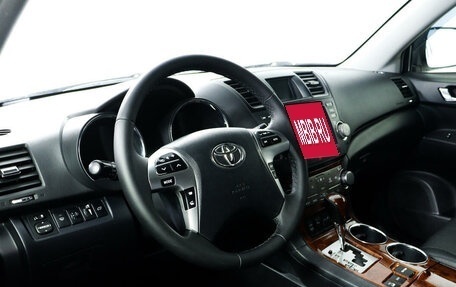 Toyota Highlander III, 2012 год, 2 200 000 рублей, 14 фотография
