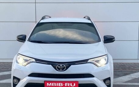 Toyota RAV4, 2018 год, 2 700 000 рублей, 2 фотография