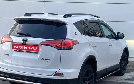 Toyota RAV4, 2018 год, 2 700 000 рублей, 4 фотография