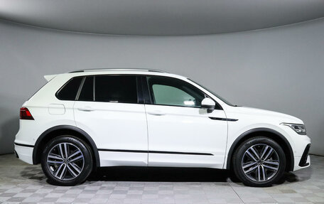 Volkswagen Tiguan II, 2021 год, 4 200 000 рублей, 4 фотография