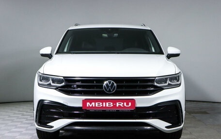 Volkswagen Tiguan II, 2021 год, 4 200 000 рублей, 2 фотография