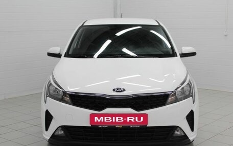 KIA Rio IV, 2020 год, 1 560 000 рублей, 2 фотография