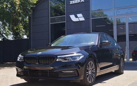 BMW 5 серия, 2019 год, 3 870 000 рублей, 2 фотография