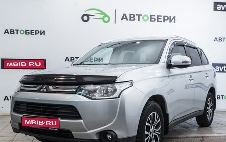 Mitsubishi Outlander III рестайлинг 3, 2013 год, 1 397 000 рублей, 1 фотография