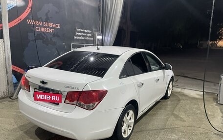 Chevrolet Cruze II, 2011 год, 575 000 рублей, 4 фотография