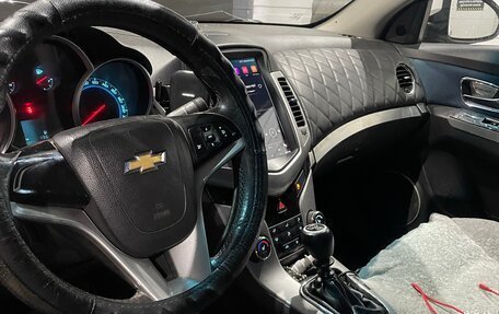 Chevrolet Cruze II, 2011 год, 575 000 рублей, 8 фотография
