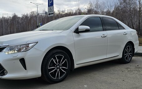 Toyota Camry, 2017 год, 2 480 000 рублей, 4 фотография