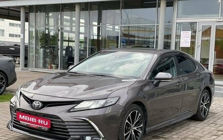 Toyota Camry, 2020 год, 2 940 000 рублей, 2 фотография