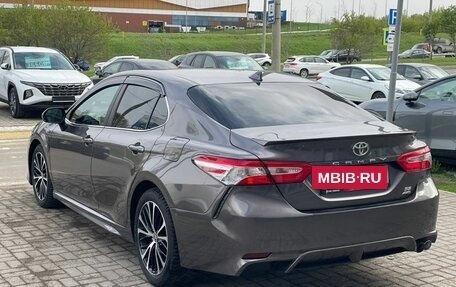 Toyota Camry, 2020 год, 2 940 000 рублей, 7 фотография