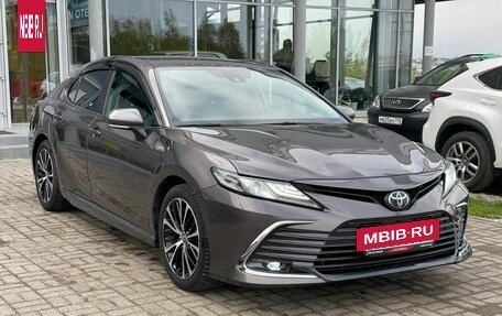 Toyota Camry, 2020 год, 2 940 000 рублей, 4 фотография