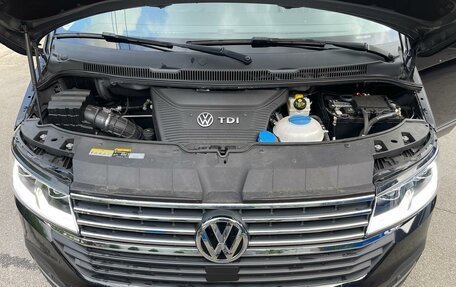 Volkswagen Multivan T6 рестайлинг, 2021 год, 7 290 000 рублей, 6 фотография