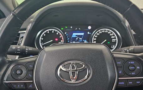 Toyota Camry, 2019 год, 3 150 000 рублей, 10 фотография