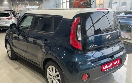 KIA Soul II рестайлинг, 2017 год, 1 533 000 рублей, 7 фотография