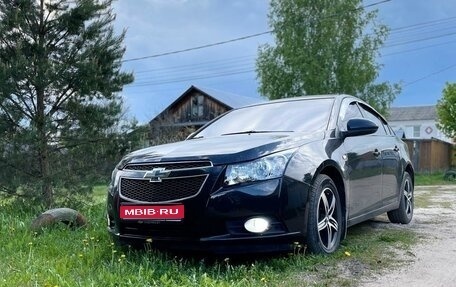 Chevrolet Cruze II, 2010 год, 700 000 рублей, 1 фотография