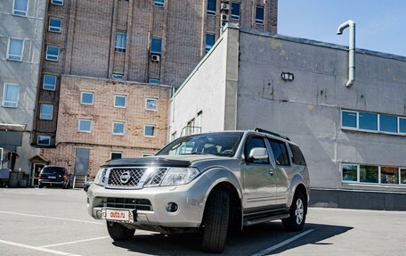 Nissan Pathfinder, 2010 год, 1 620 000 рублей, 2 фотография